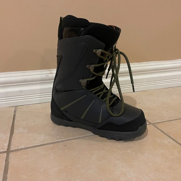 Thirty two 20 year Bradshaw Edition Size 9 - Picture 5 of 5